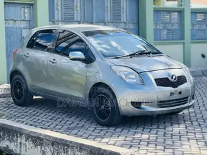 Toyota Vitz 2006 Gray