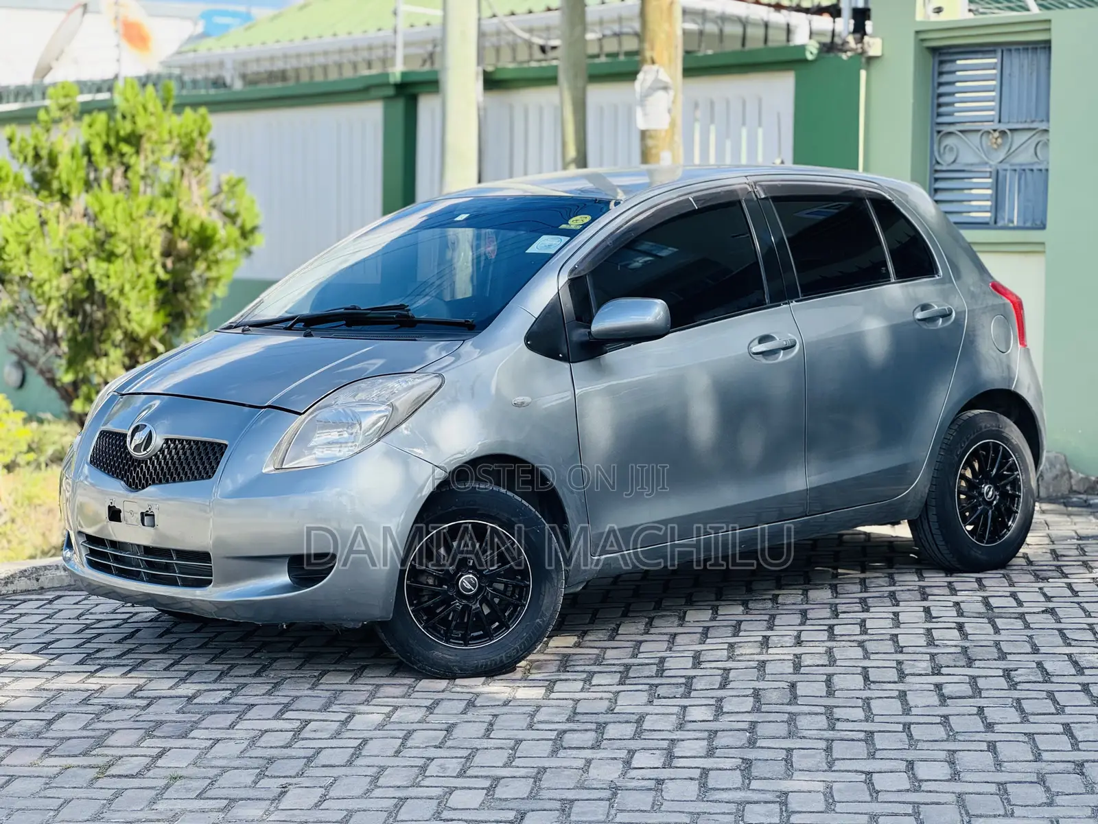 Toyota Vitz 2006 Gray