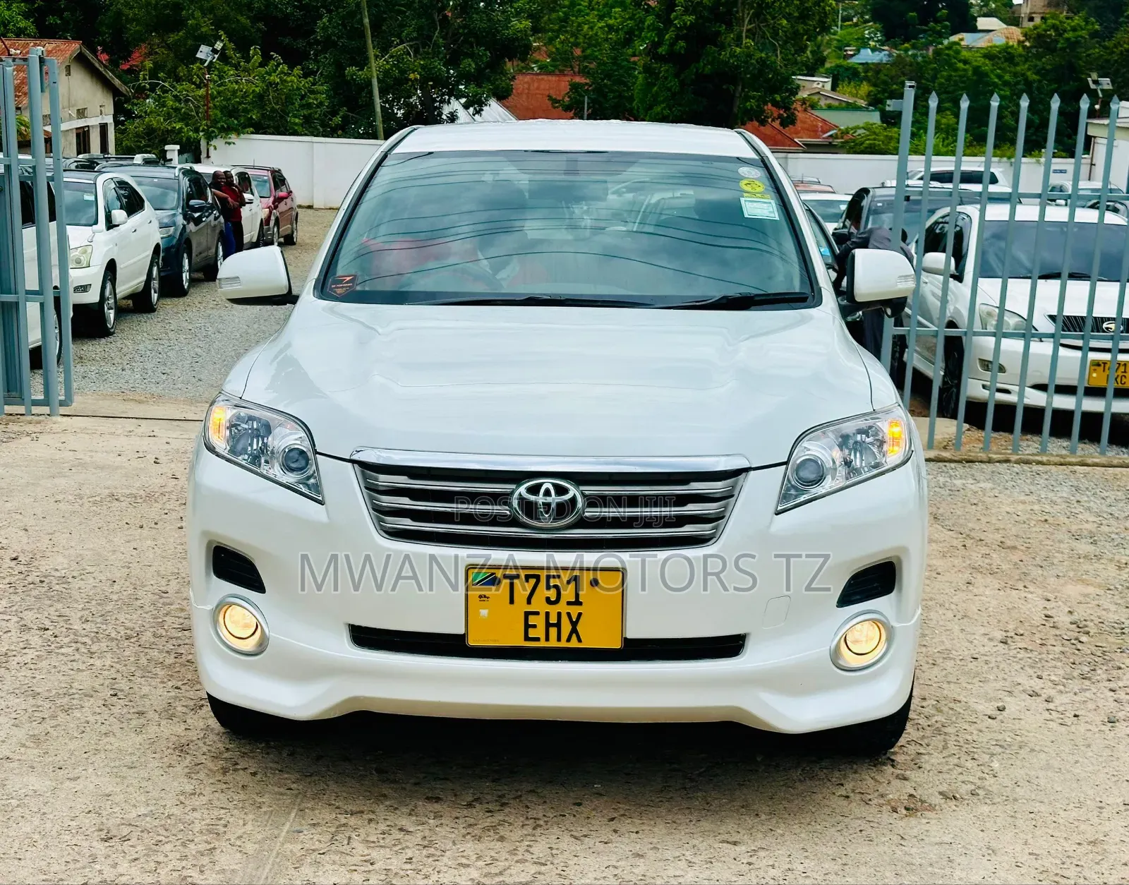 Toyota Vanguard 2009 White