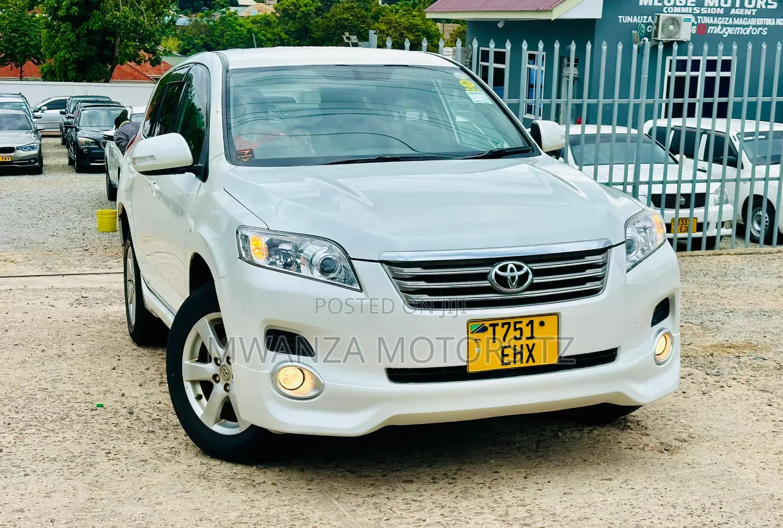 Toyota Vanguard 2009 White