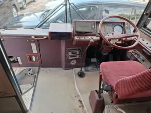 Hino Dutro 2011 White
