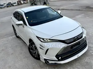 Toyota Harrier 2.0 2021 White