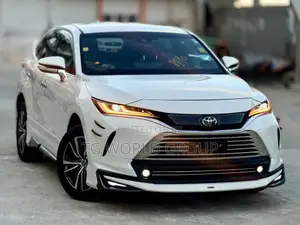 Toyota Harrier 2.0 2021 White