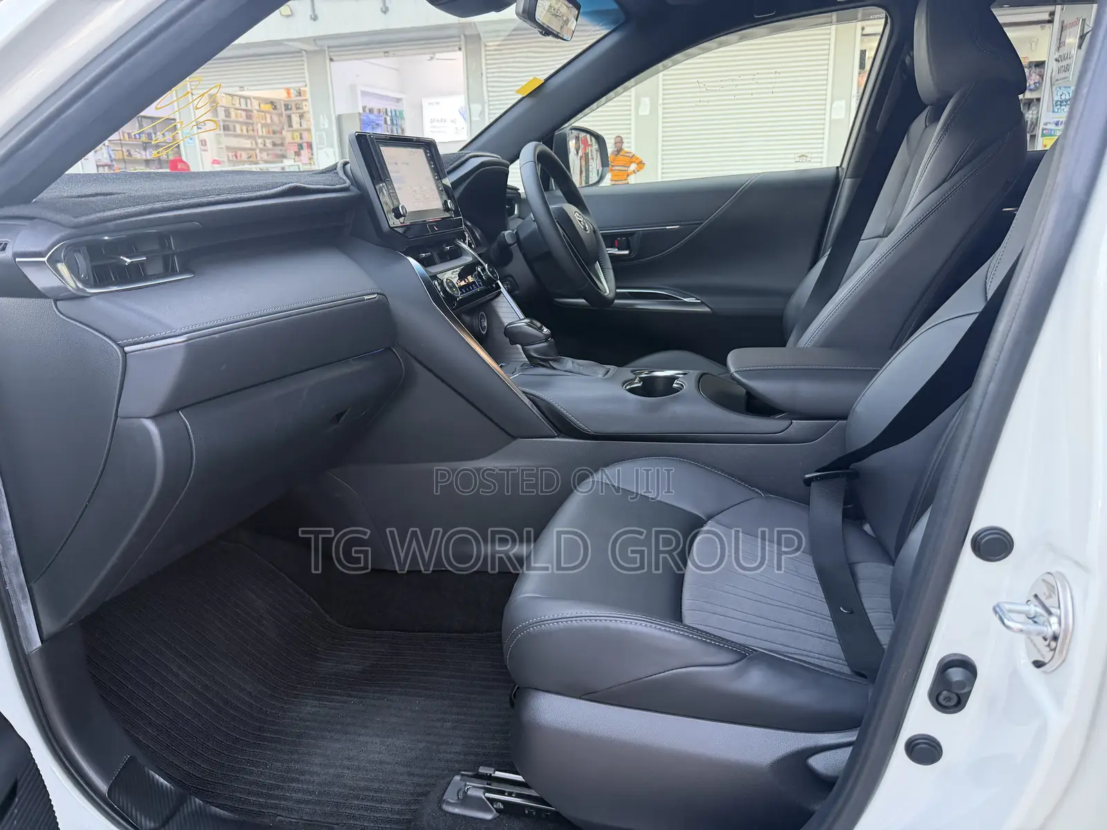 Toyota Harrier 2.0 2021 White