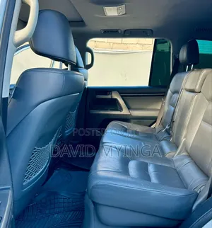 Toyota Land Cruiser 2009 Pearl