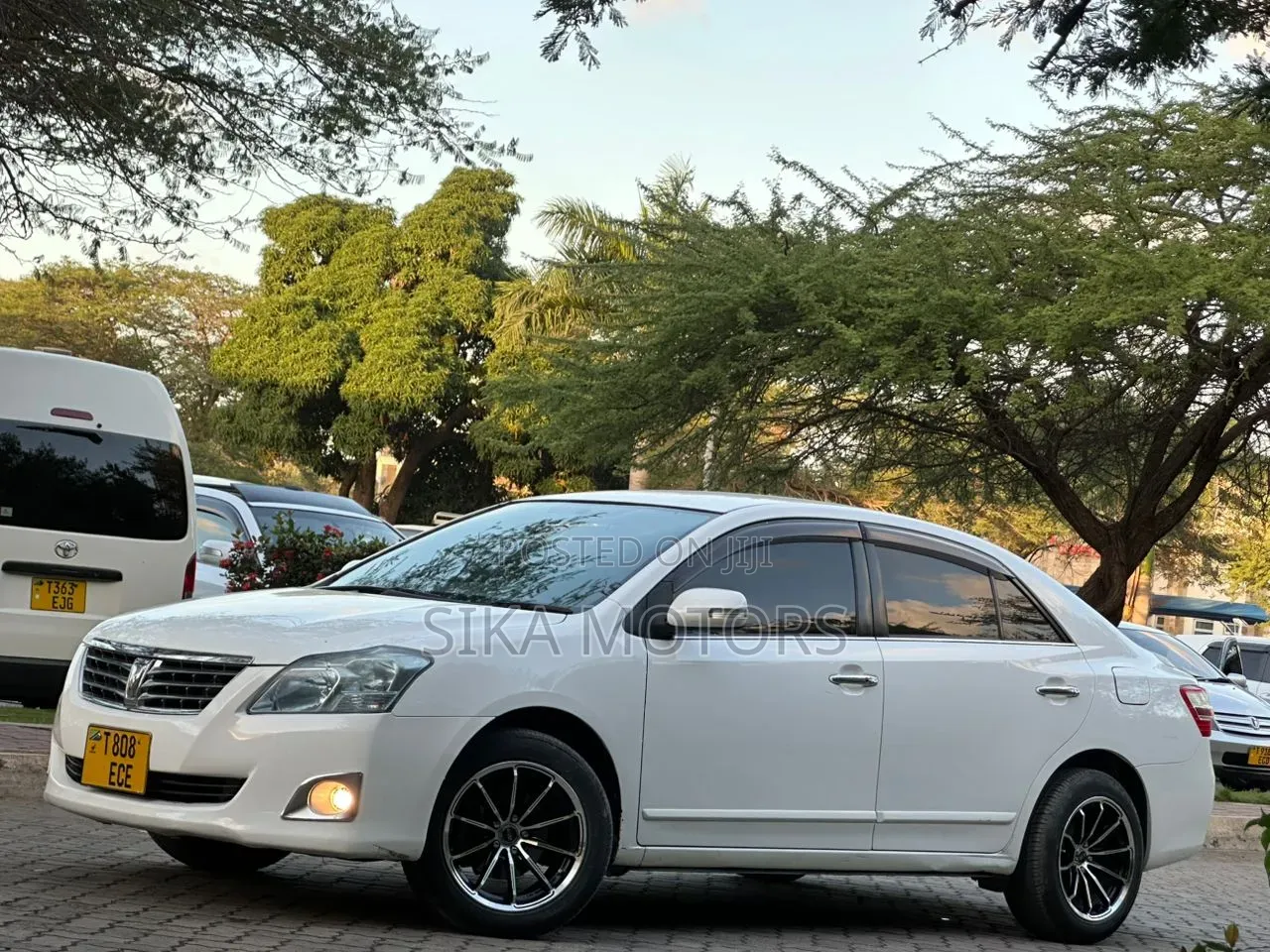Toyota Premio 2012 White