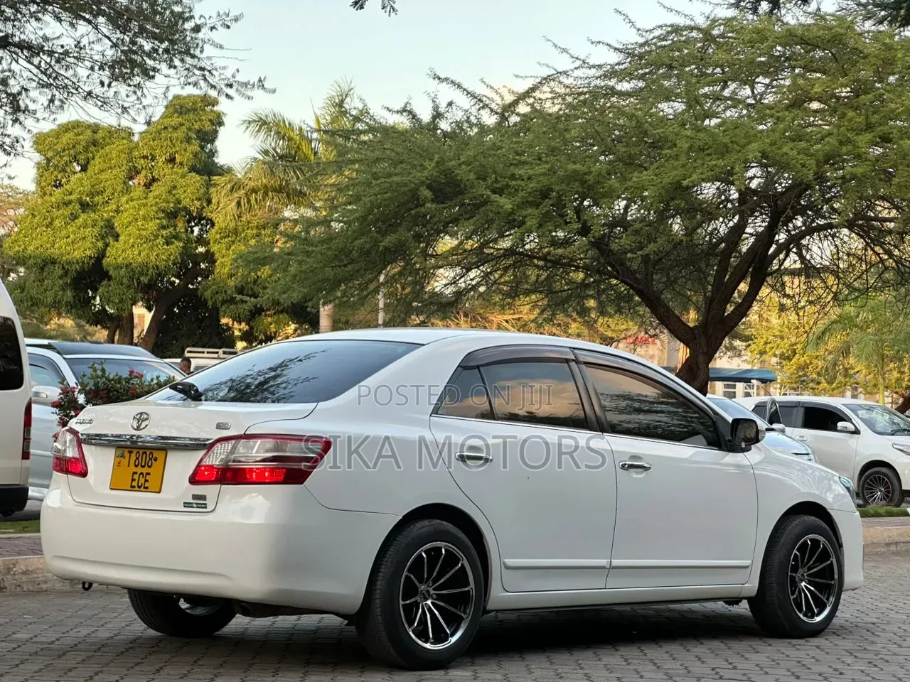 Toyota Premio 2012 White