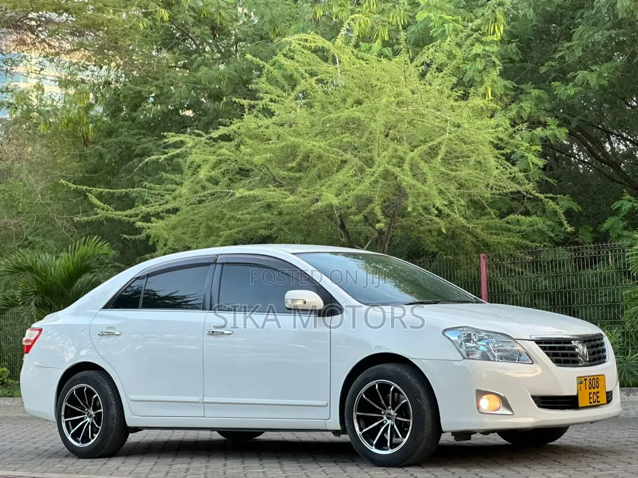 Toyota Premio 2012 White