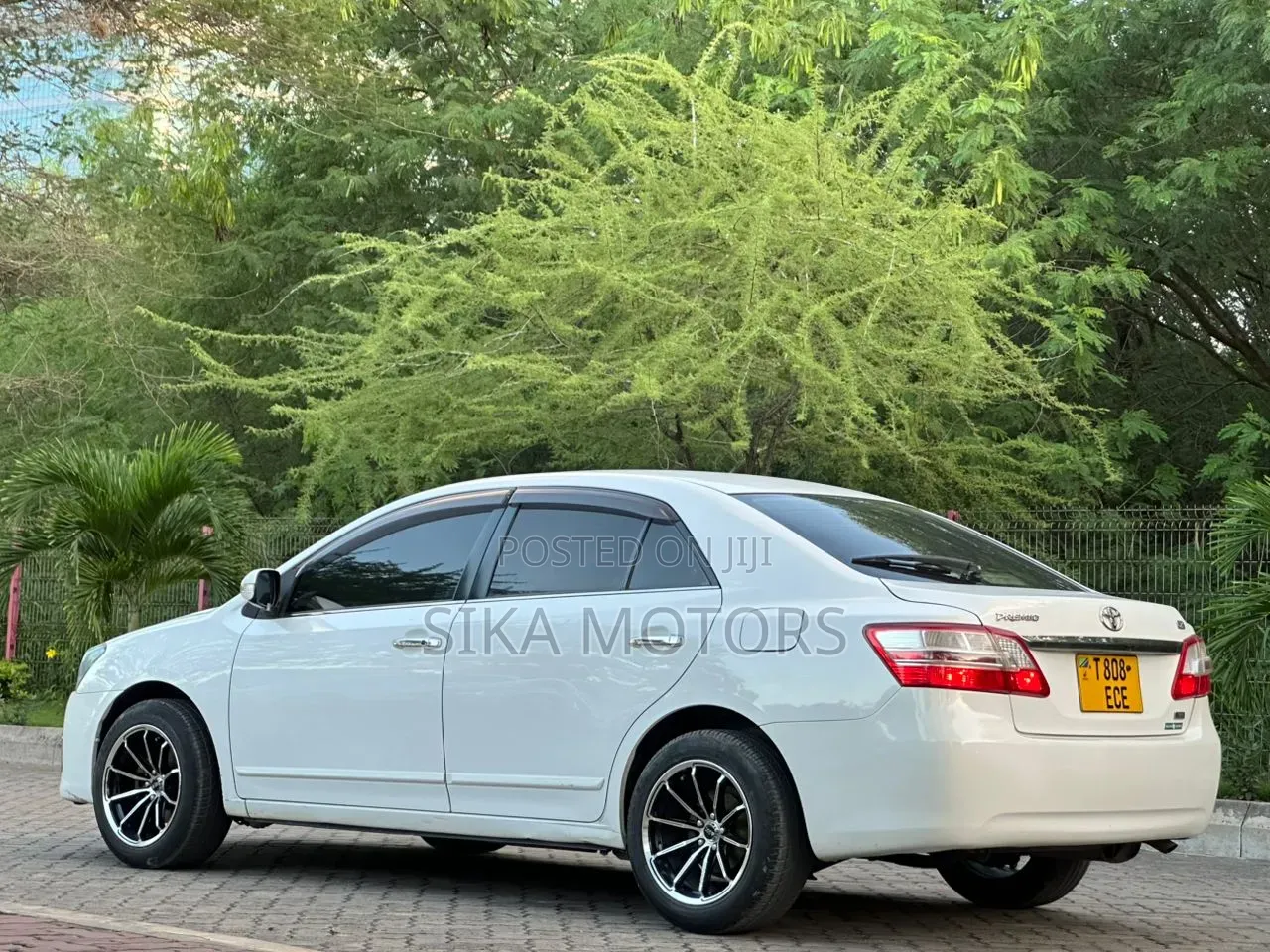 Toyota Premio 2012 White
