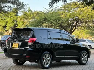 Toyota Vanguard 2011 Black