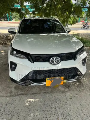 Toyota Fortuner 2023 White
