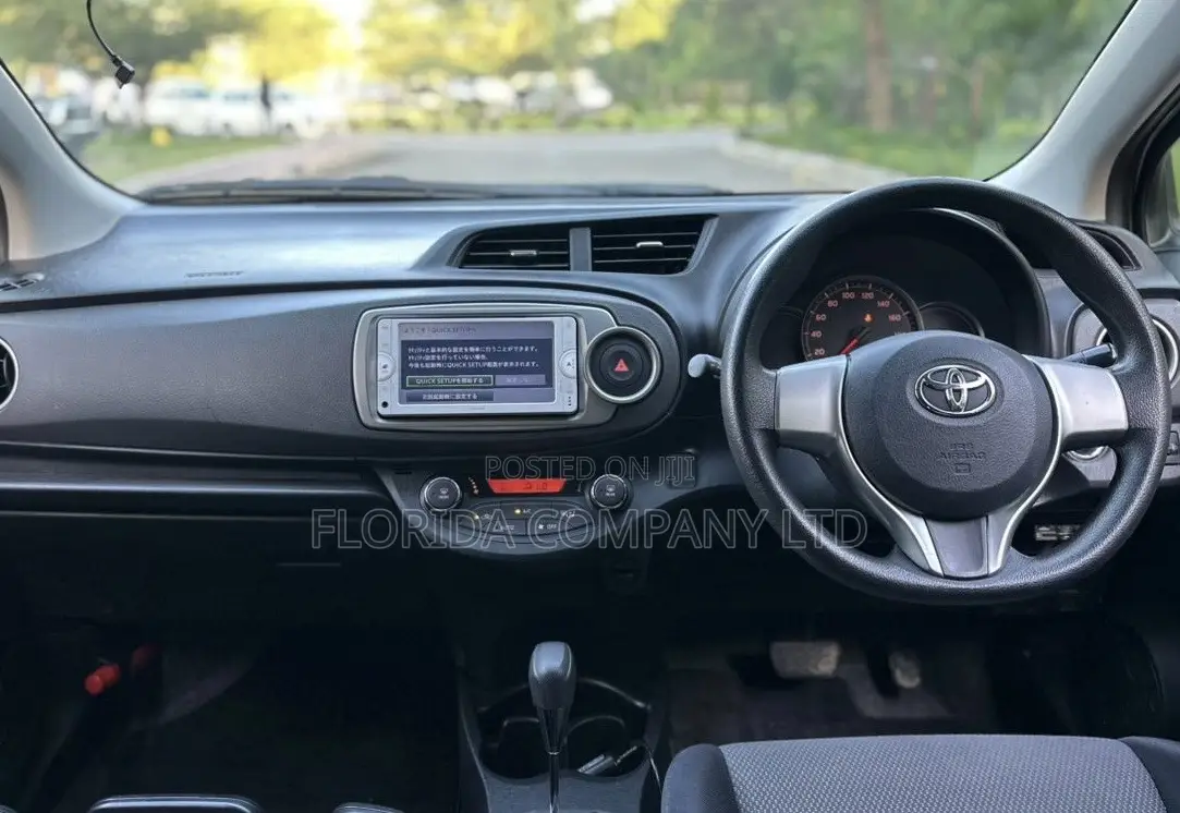 Toyota Vitz 2012