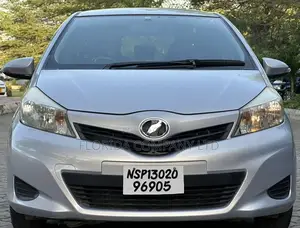 Toyota Vitz 2012