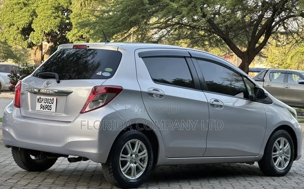 Toyota Vitz 2012
