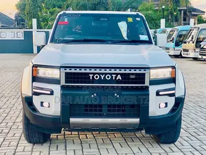 Toyota Land Cruiser Prado 2024 White
