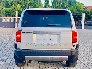 Toyota Land Cruiser Prado 2024 White
