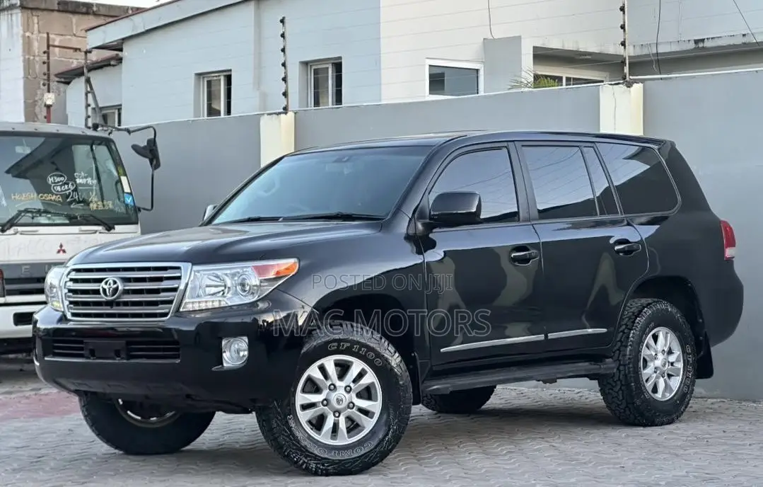 Toyota Land Cruiser 2013 Black