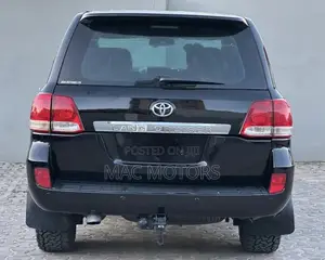 Toyota Land Cruiser 2013 Black