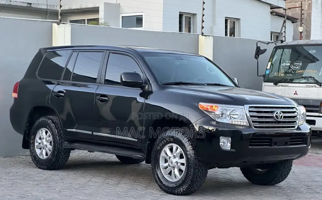Toyota Land Cruiser 2013 Black