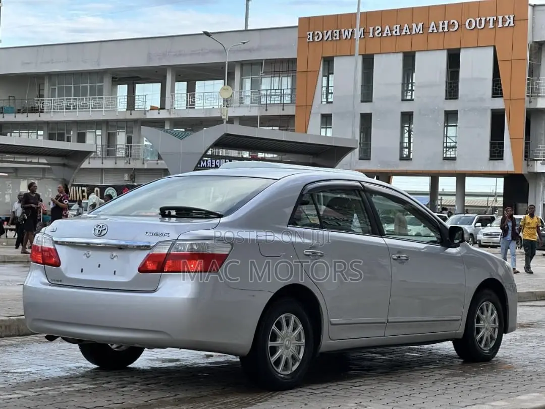 Toyota Premio 2010 Silver