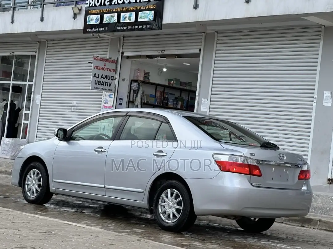Toyota Premio 2010 Silver