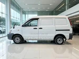 Toyota Noah 2003 White