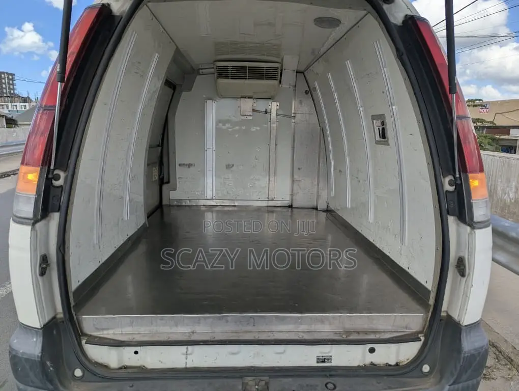 Toyota Noah 2003 White
