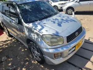 Toyota RAV4 2.0 Automatic 2005 Silver