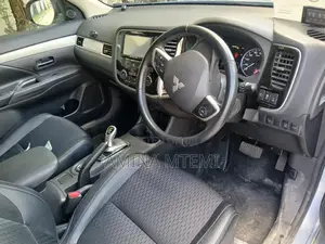 Mitsubishi Outlander 2.4 PHEV AWD 2013 Blue