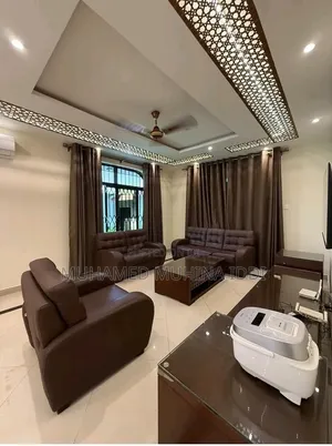 Furnished 4bdrm Villa in Villa, Ada Estate for rent
