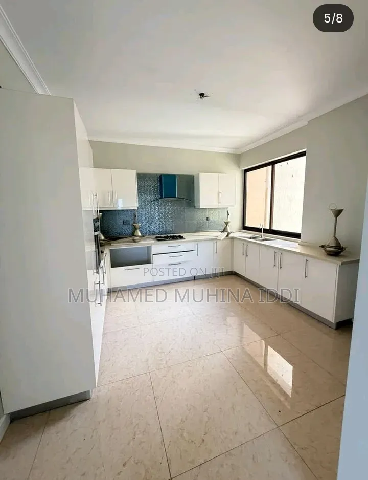 4bdrm Apartment in Upanga for rent