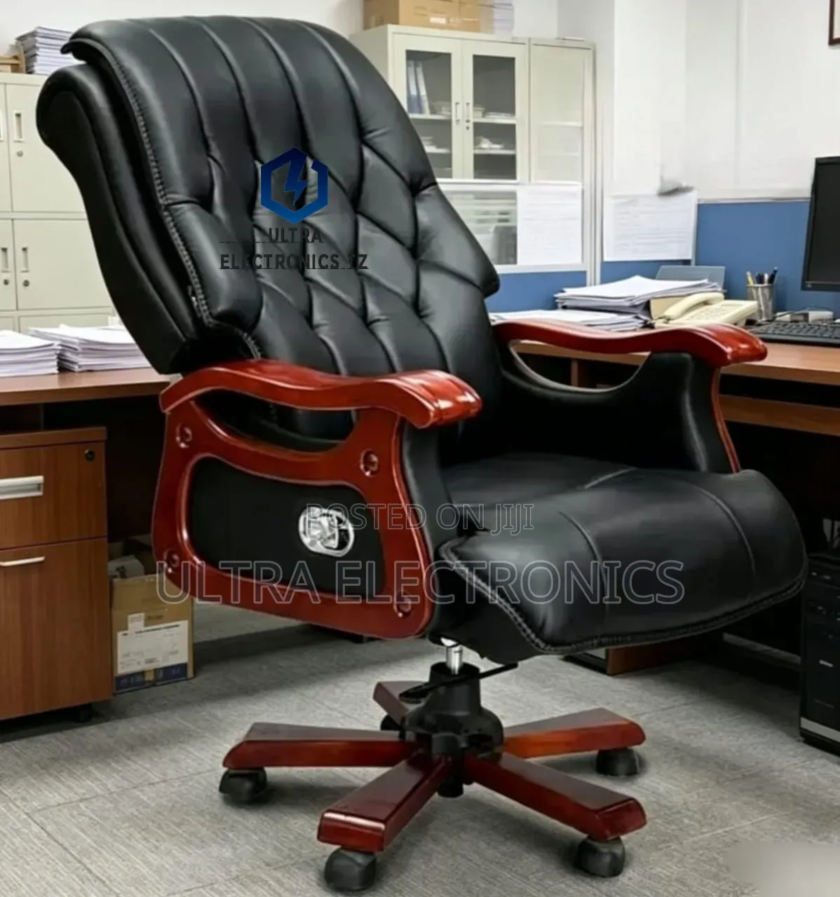 Best Leather Executive Office Chair With a Solid Wood Frame Adjustable