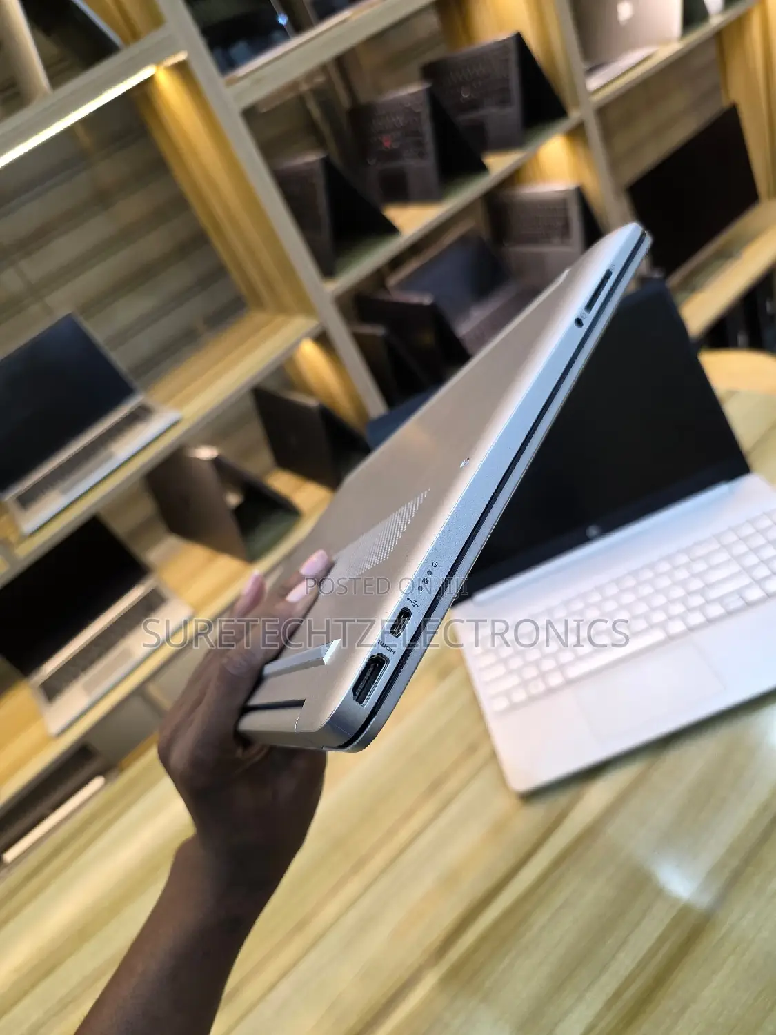 New Laptop HP 15s 16GB Intel Core i7 SSD 1T