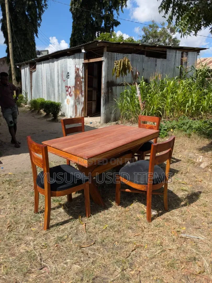 Mninga Pure Ukiwa Na Viti Vinne