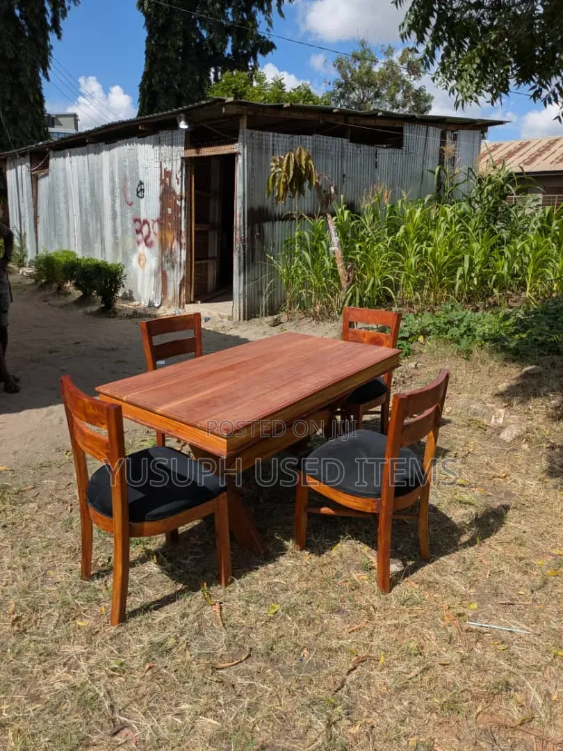 Mninga Pure Ukiwa Na Viti Vinne