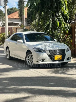 Toyota Crown 2015 White