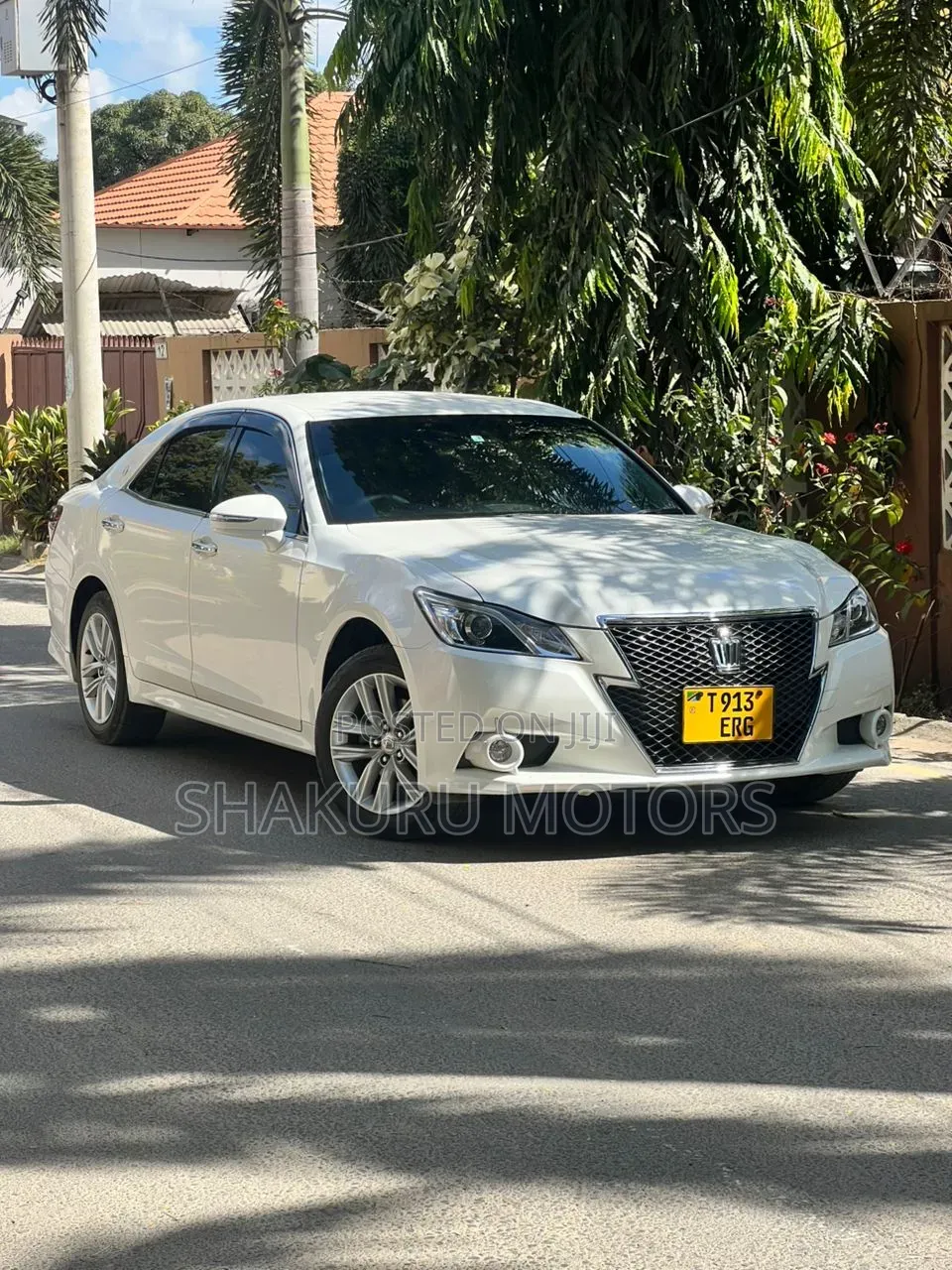Toyota Crown 2015 White