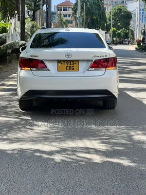 Toyota Crown 2015 White