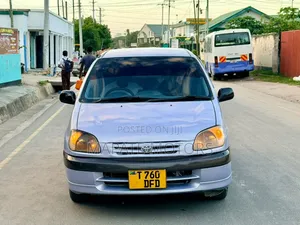 Toyota Raum 1.5 AWD 2003 Blue