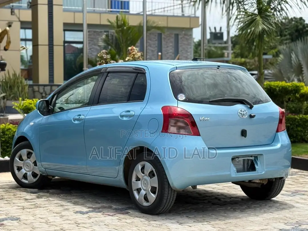 Toyota Vitz 1.5 FWD 5dr 2006 Blue