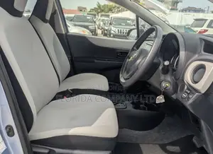 Toyota Vitz 2014 Blue