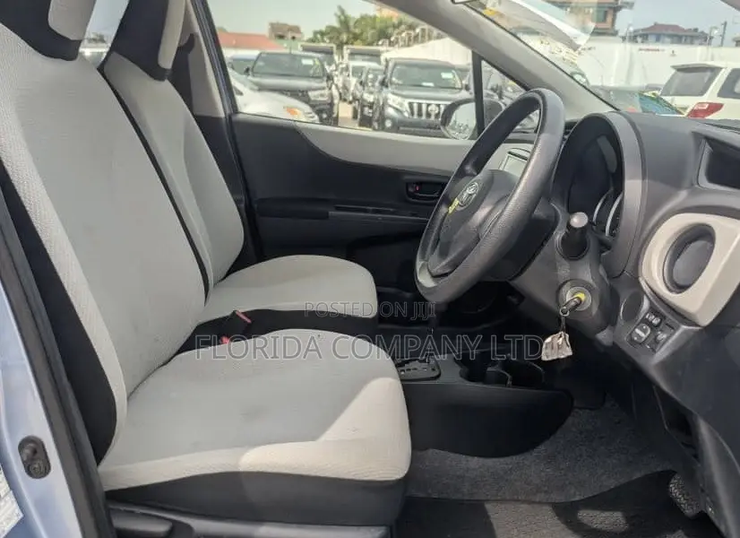 Toyota Vitz 2014 Blue