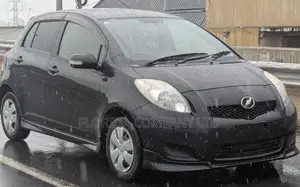 Toyota Vitz 2010 Black