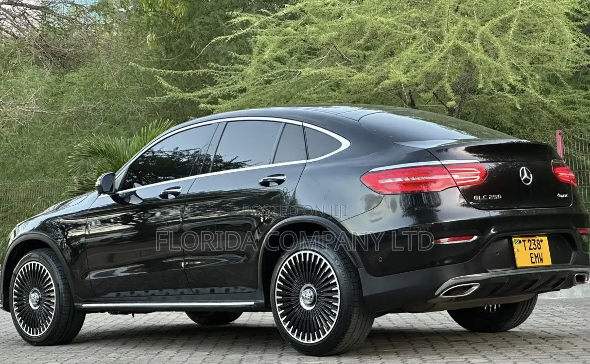 Mercedes-Benz GLC-Class 2017 Black