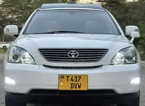 Toyota Harrier 2005 White