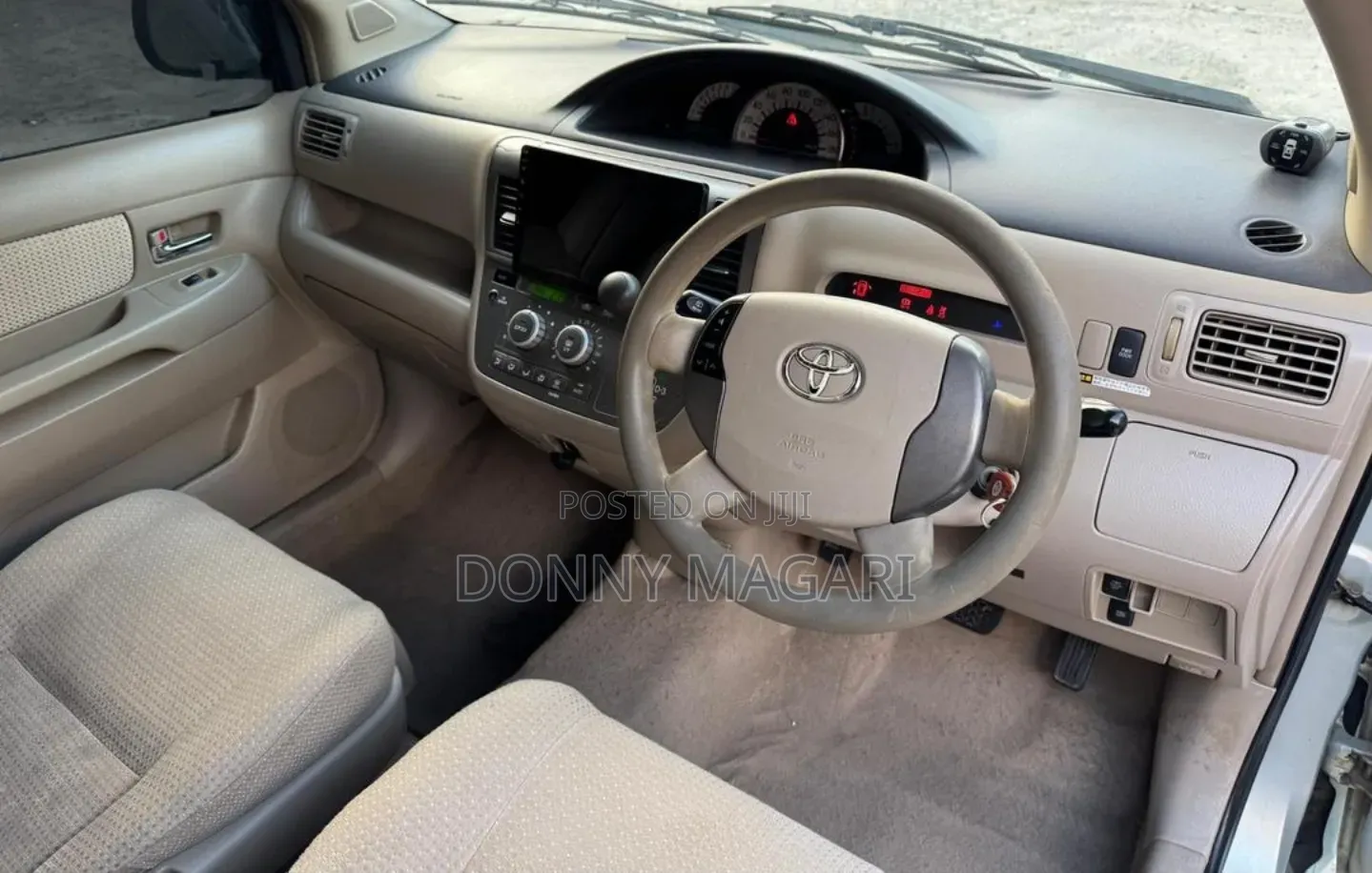 Toyota Raum 2008 Silver
