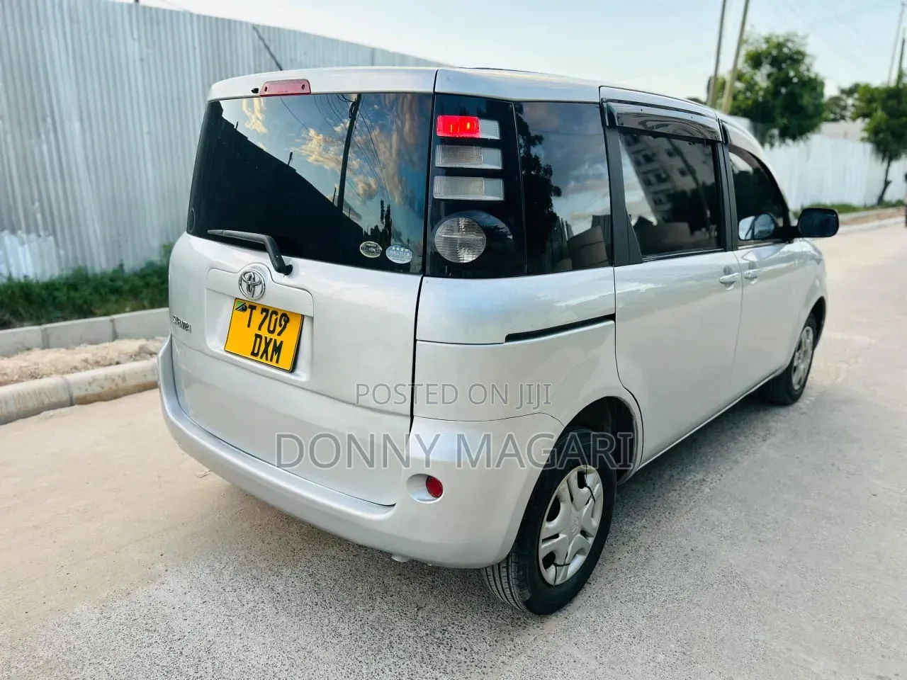 Toyota Sienta 2008 Silver