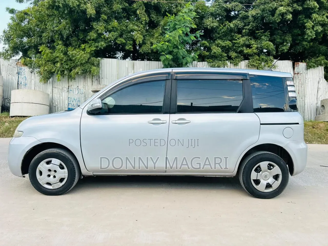 Toyota Sienta 2008 Silver