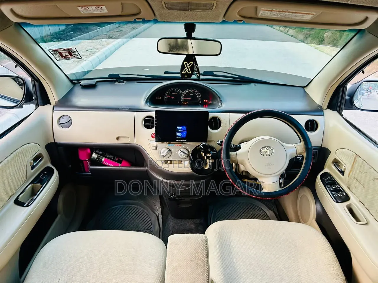 Toyota Sienta 2008 Silver
