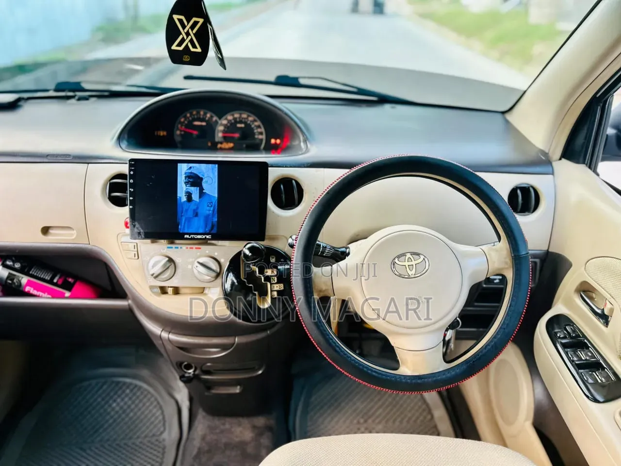 Toyota Sienta 2008 Silver